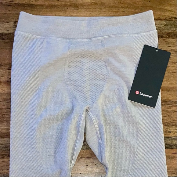 Mens S, Lululemon European Exclusive, Keep the Heat Thermal Tight 27” MSRP $128 - Picture 6 of 8